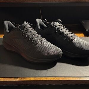 Nike Black Athletic Shoes
